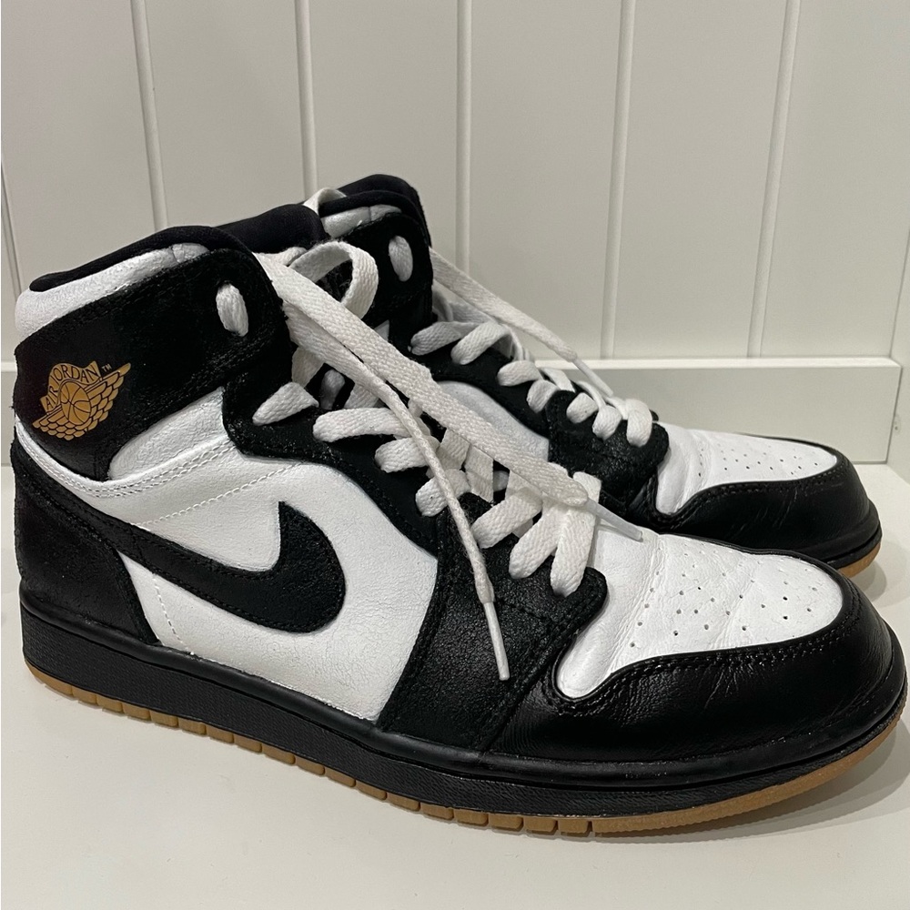 Custom Air Jordan 1 Mid